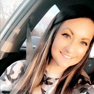 Meet your Posher, Tabitha